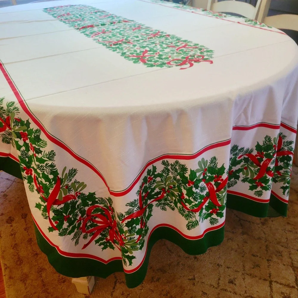 Vintage Christmas Tablecloth Mid Century 1960s 62x102